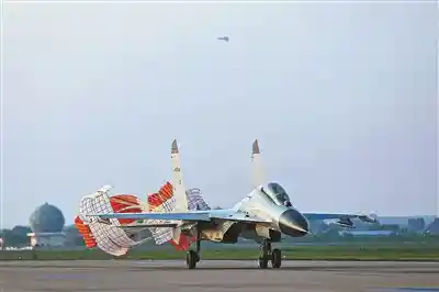 海天对决：军事博弈的新篇章