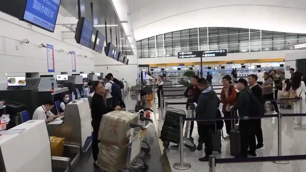 双节遇‘疆’美：乌鲁木齐成旅游新顶流