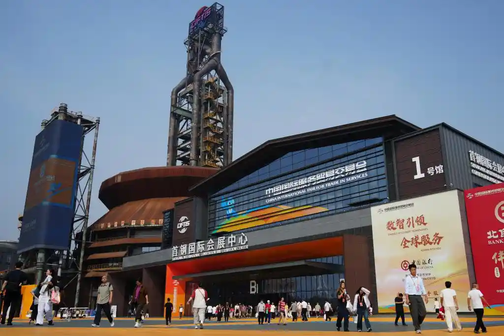 生产线变身风景线：工业旅游掀起新热潮