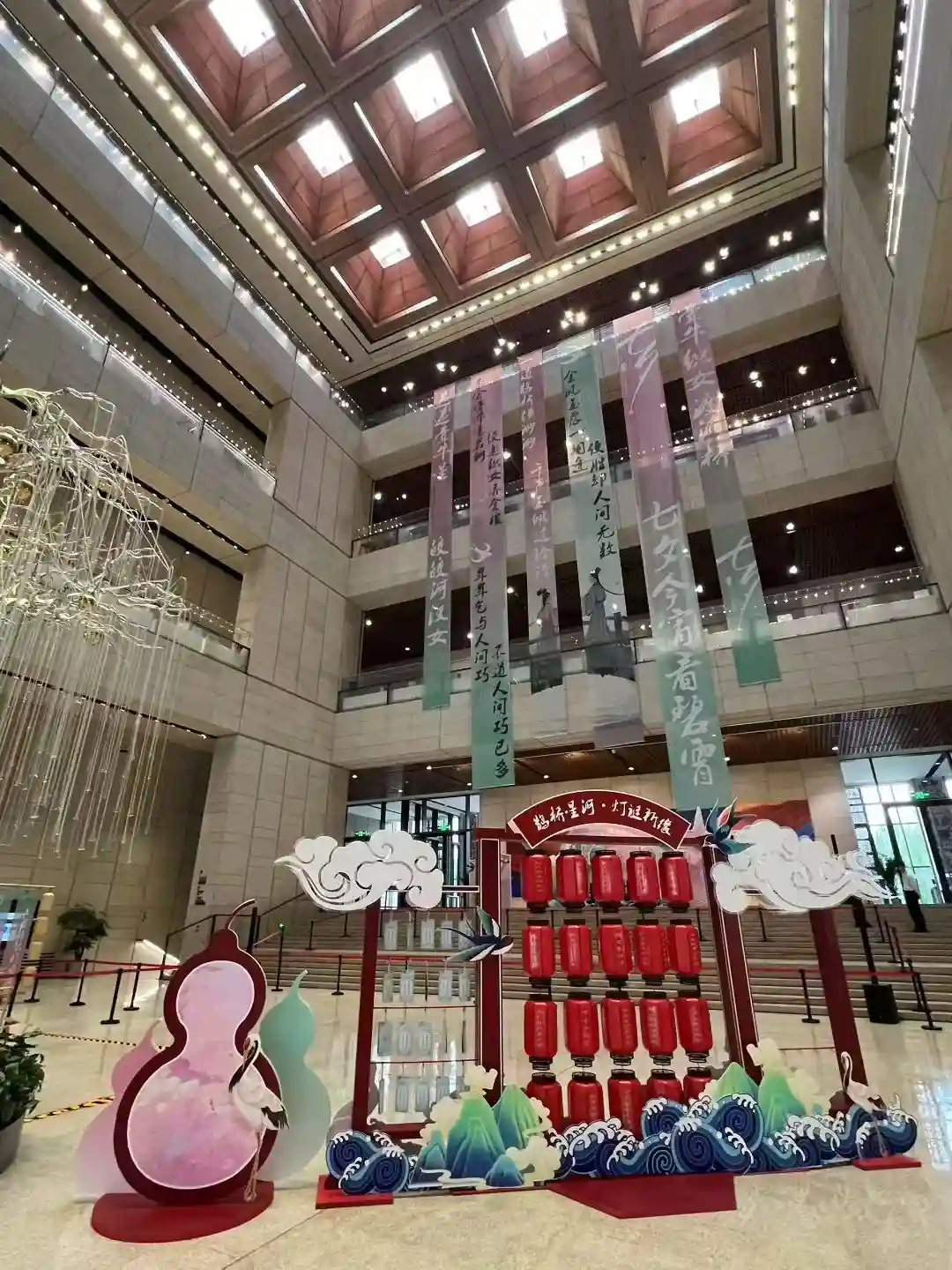 非遗遇上七夕：千年浪漫在文化殿堂绽放