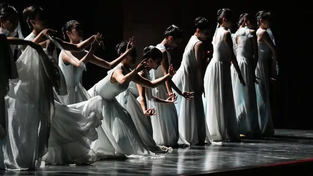 《黔方是我家》惊艳首演：舞蹈诗剧点燃贵阳之夜